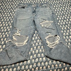 American Eagle distressed jeans